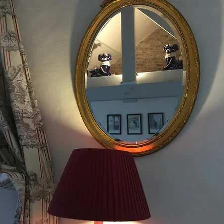 Auberge De Klasse Bed & Breakfast